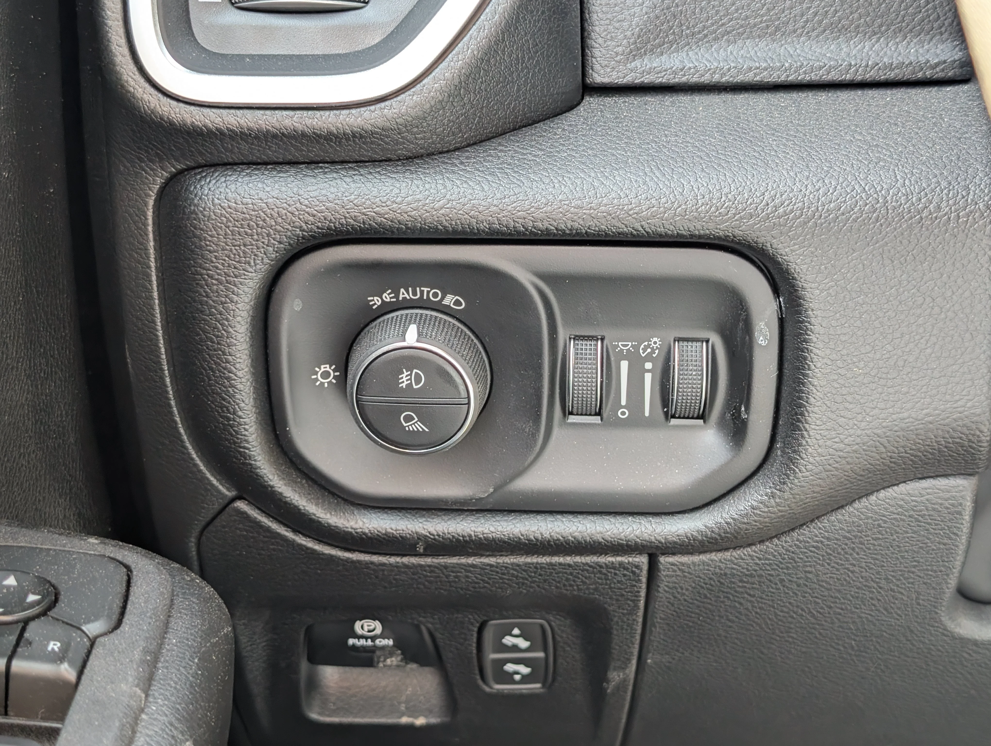 Used 2025 Bright White Ram Big Horn image 29