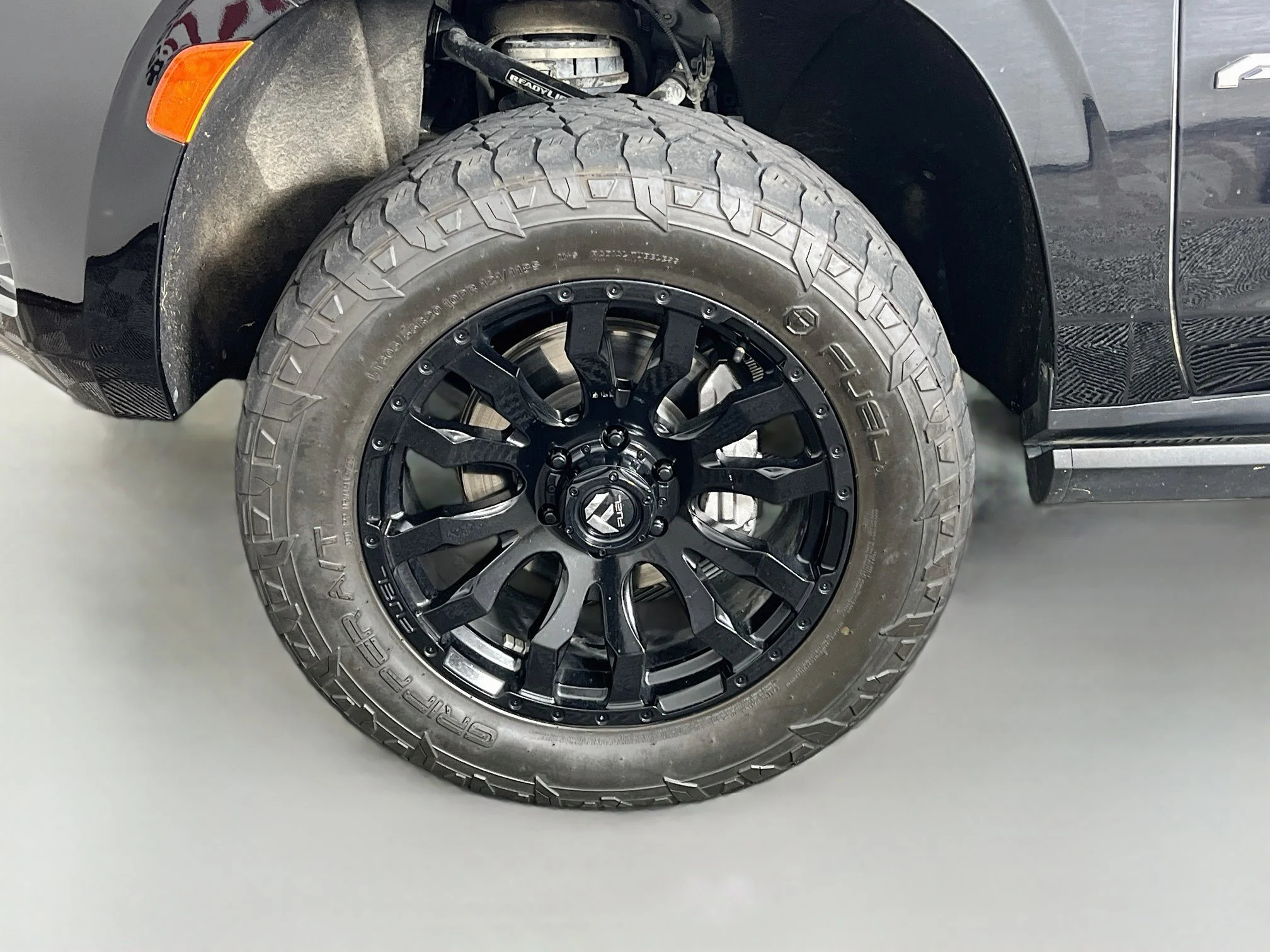 Used 2023 Onyx Black GMC AT4 image 28