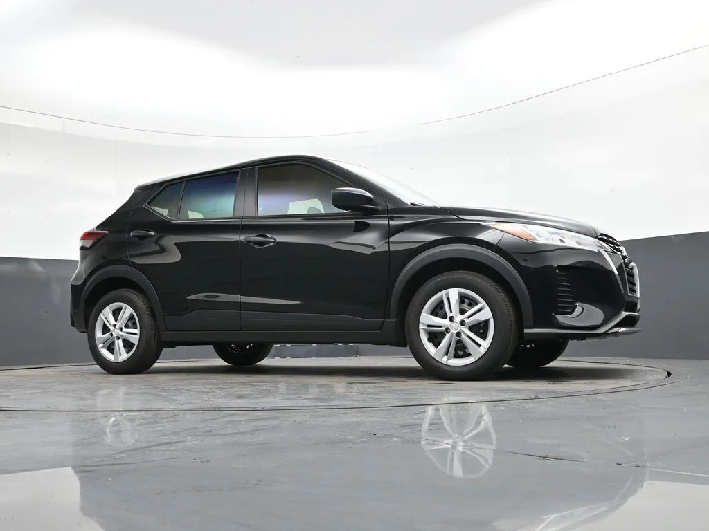 Used 2025 Black Nissan S image 36