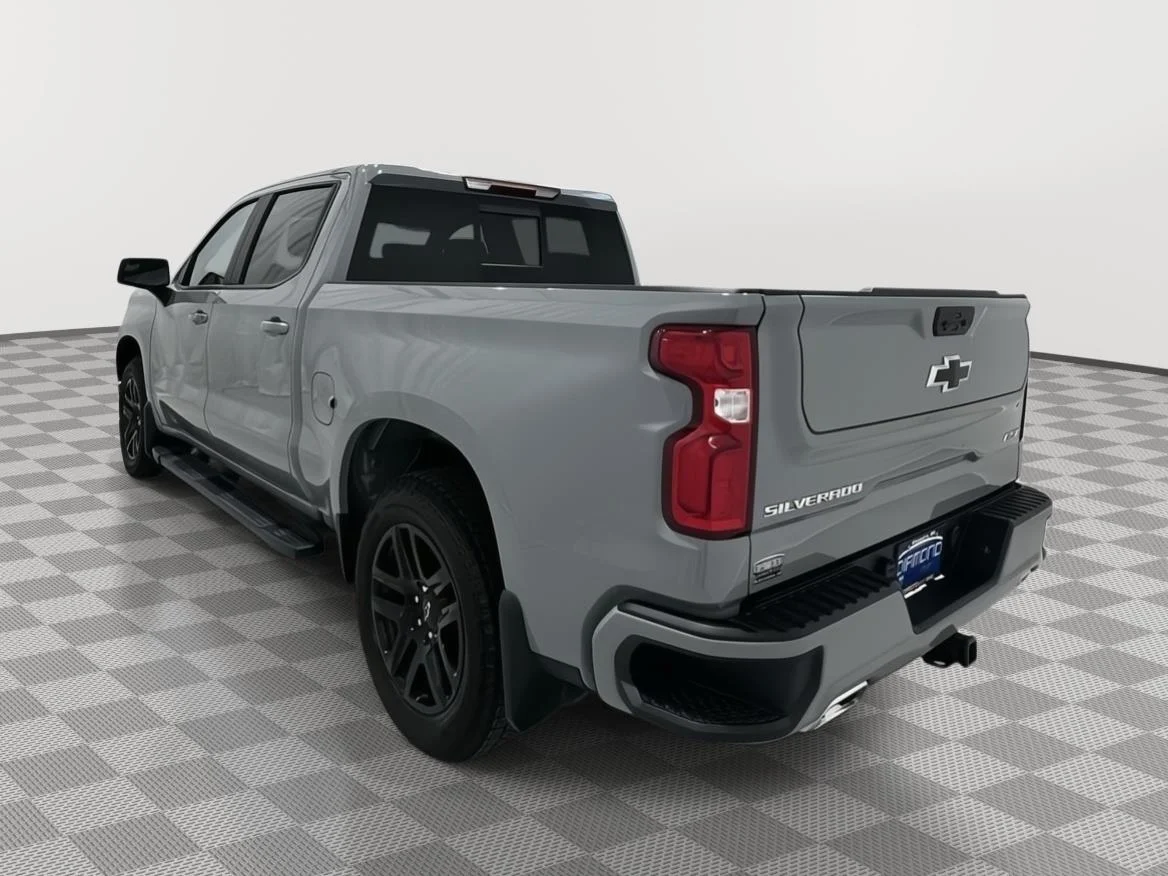 Used 2025 Slate Gray Metallic Chevrolet RST image 3