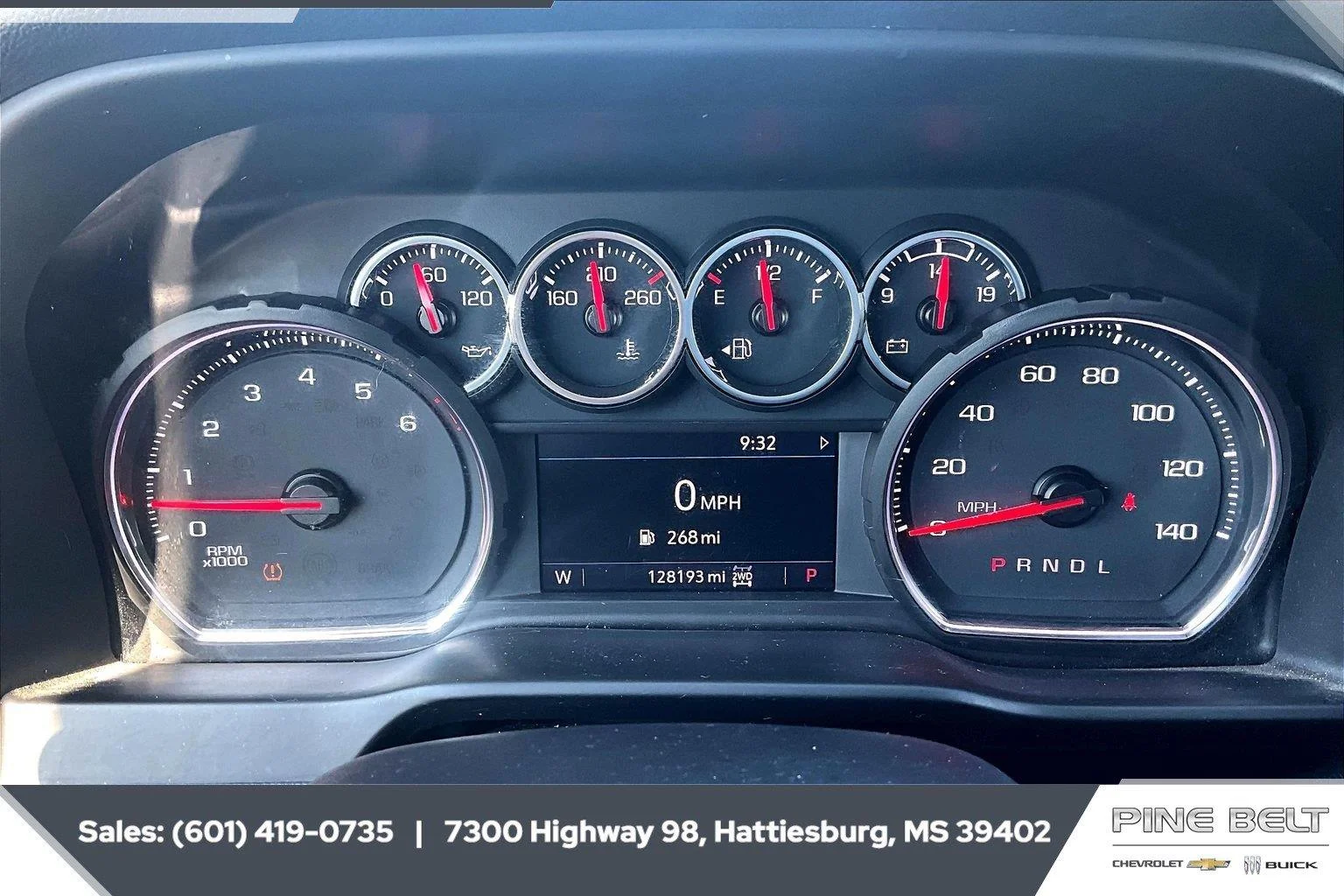 Used 2021 Summit White Chevrolet Custom image 15