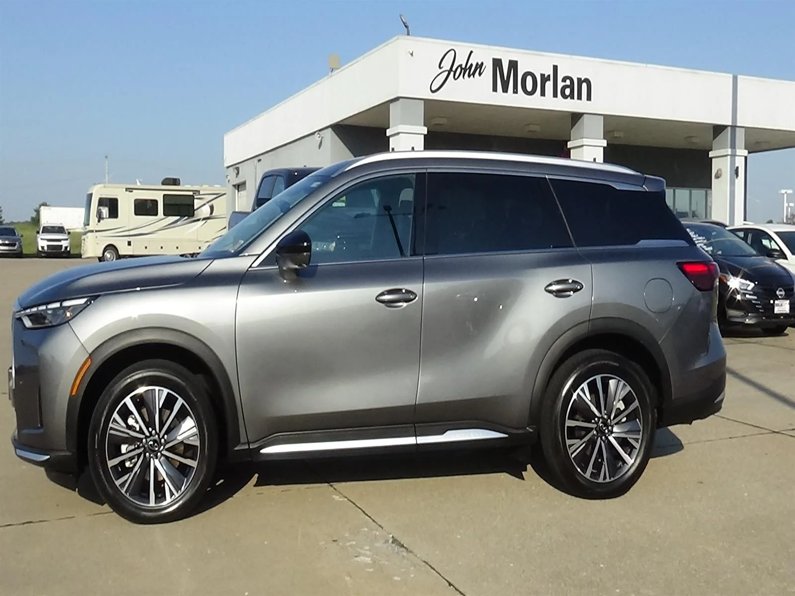 Used 2026 Graphite Shadow (kad) INFINITI Luxe image 1