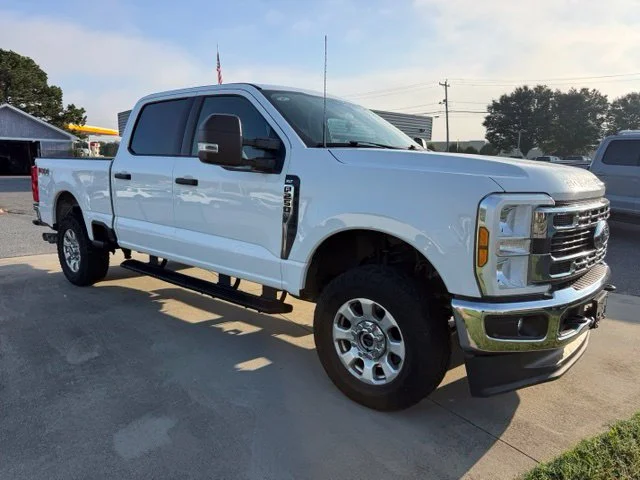 Used 2024 White Ford XLT image 3