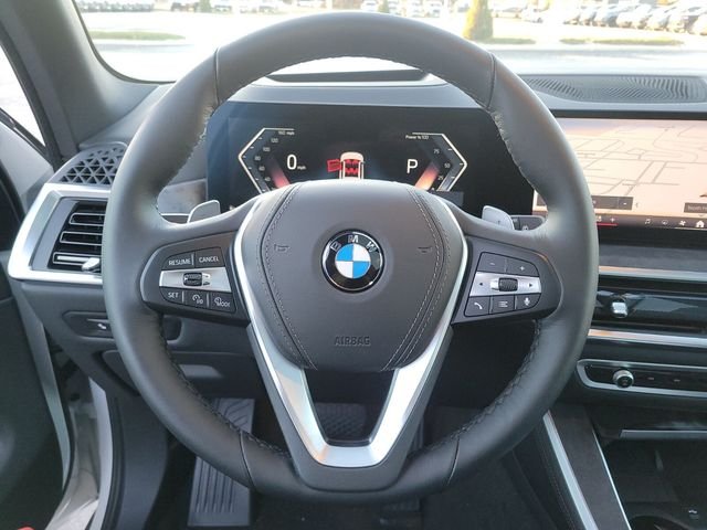 Used 2026 White BMW xDrive40i image 32