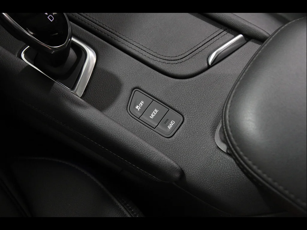 Used 2019 Stellar Black Metallic Cadillac Luxury image 18