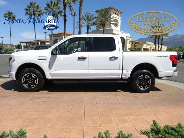 2023 Ford F-150 Lightning XLT