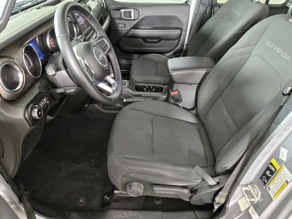 Used 2021 Silver Jeep Unlimited Sahara image 15