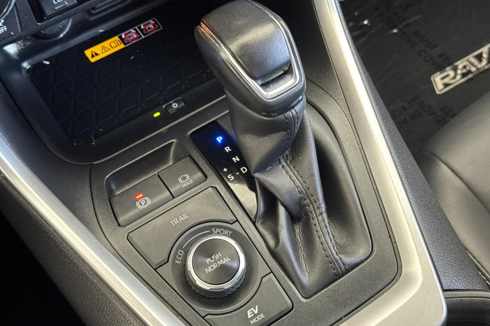 Used 2022 GRAY METALLIC Toyota Hybrid XLE Premium image 20