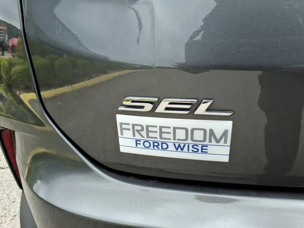 2024 Ford Edge SEL - Photo 6