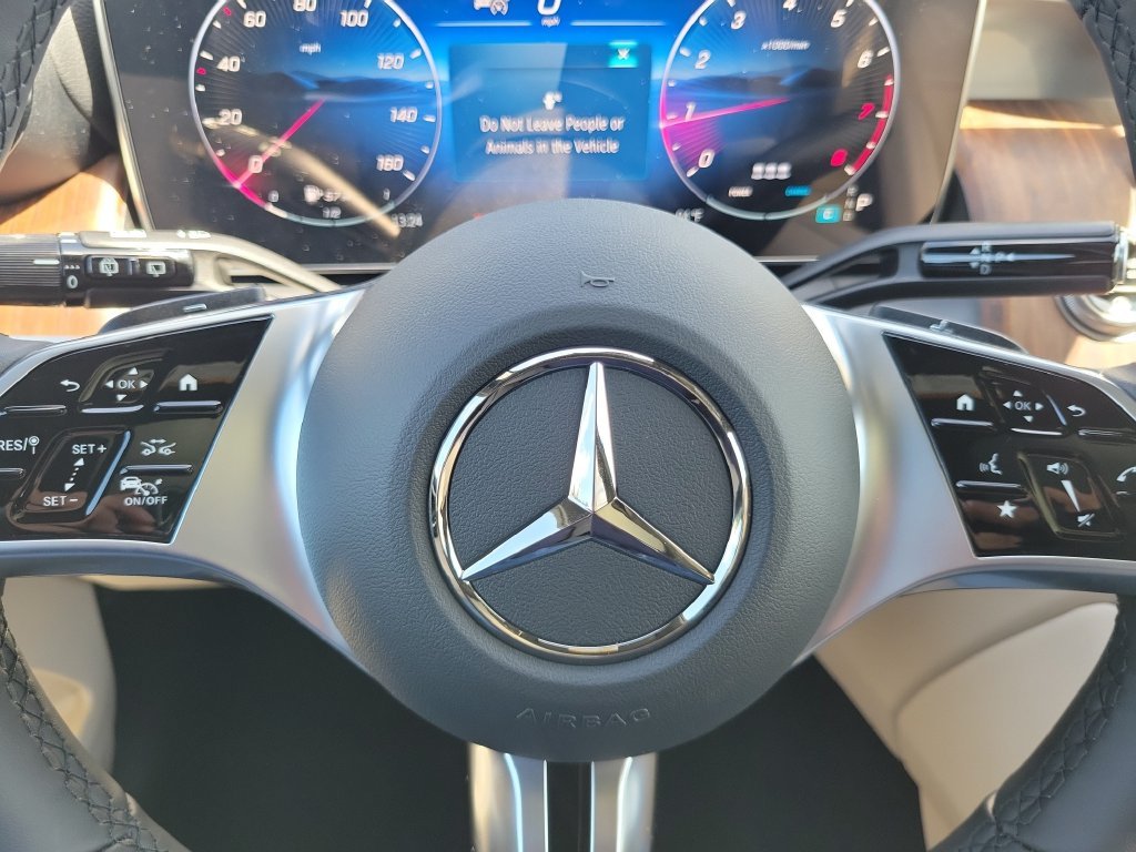 New 2027 Graphite Grey Metallic Mercedes-Benz GLC 300 image 20