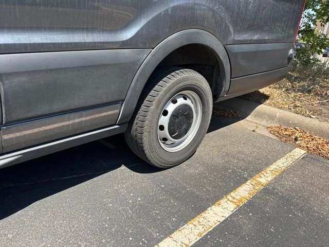 Used 2025 Gray Ford Base image 12