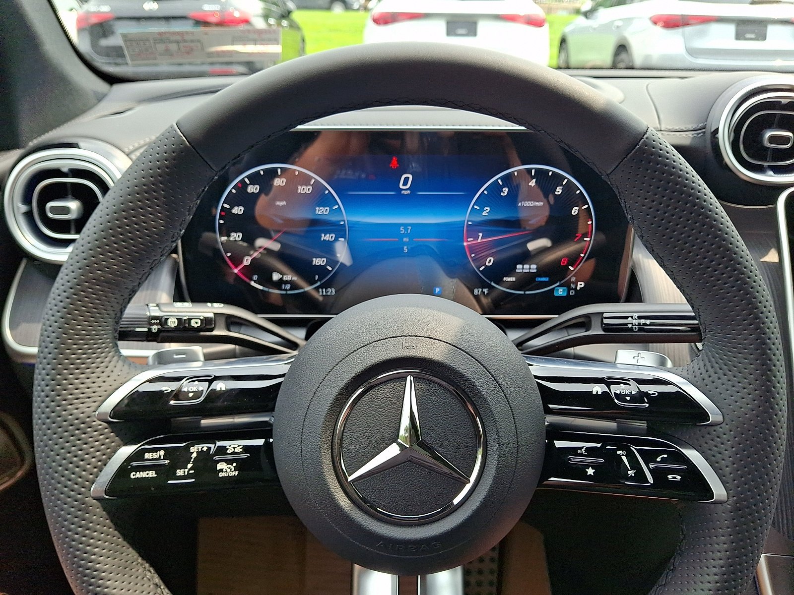 New 2027 Graphite Grey Metallic Mercedes-Benz GLC 300 image 37