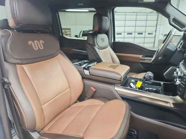 Used 2025 White Ford King Ranch image 43