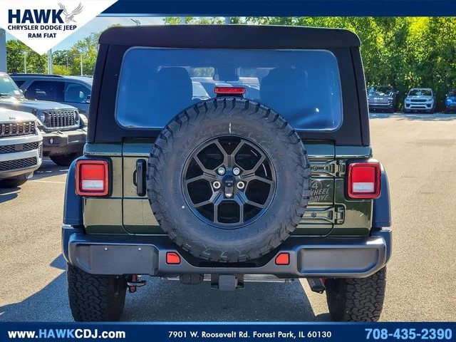 Used 2024 Green Jeep Sport image 5