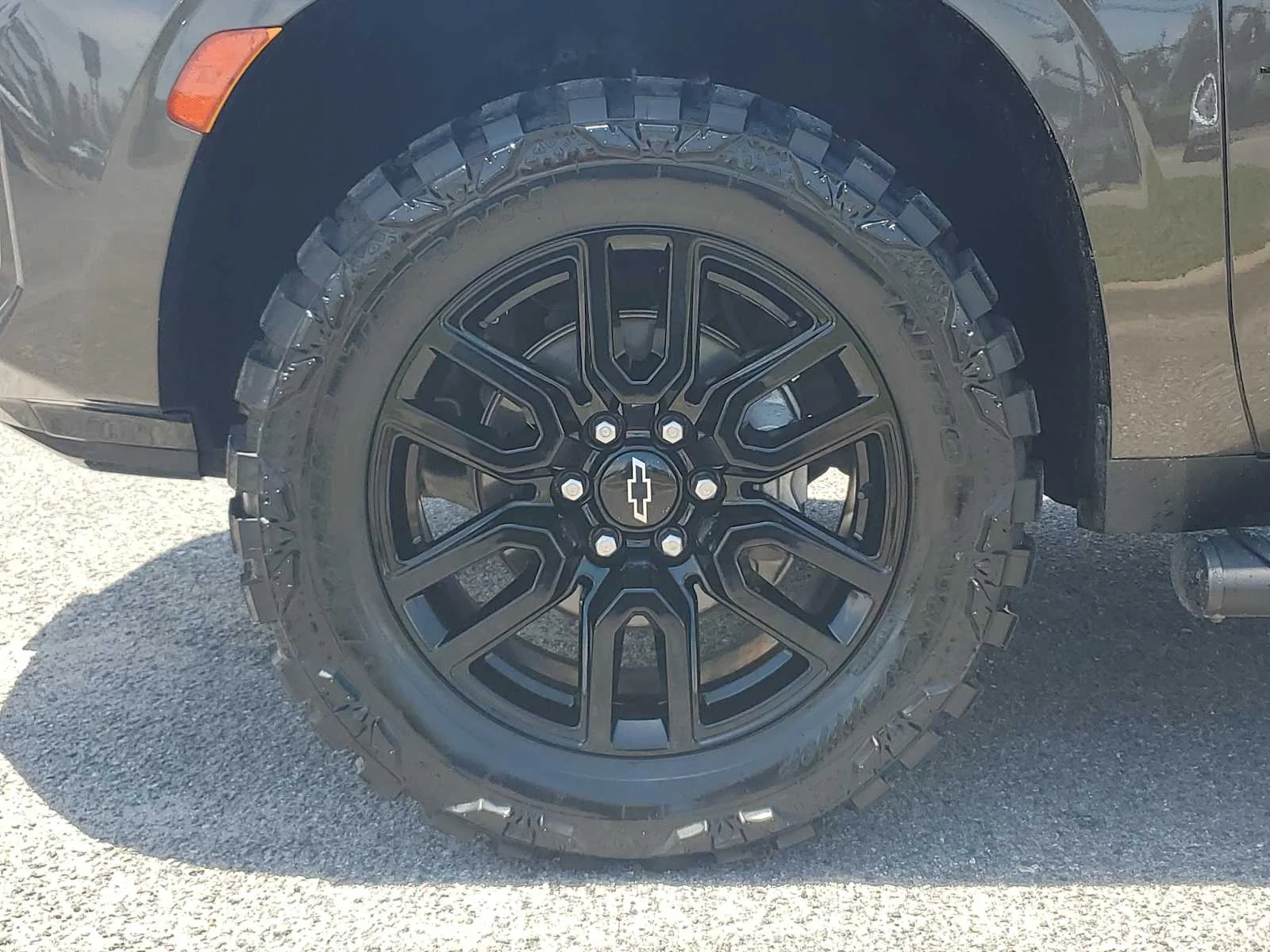 Used 2021 GRAYWOOD METALLIC Chevrolet Z71 image 10