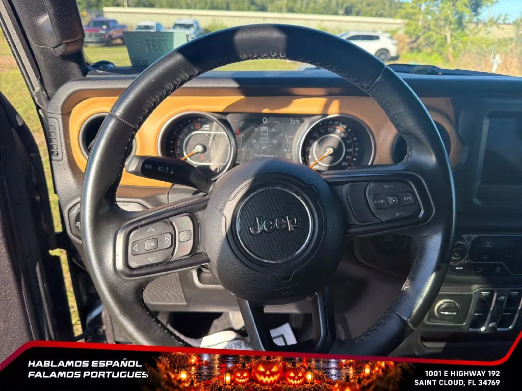Used 2018  Jeep Sport S image 17