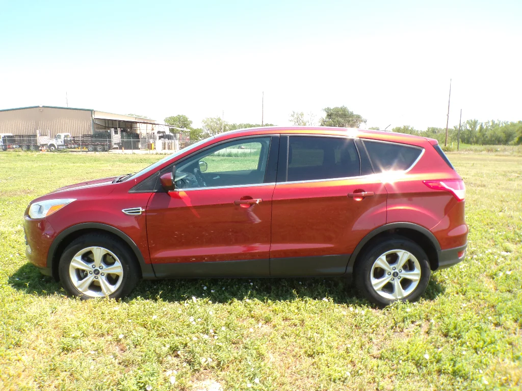 Used 2016 Sunset Ford SE image 8