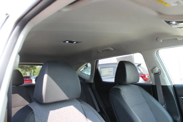Used 2024 White Kia S image 34