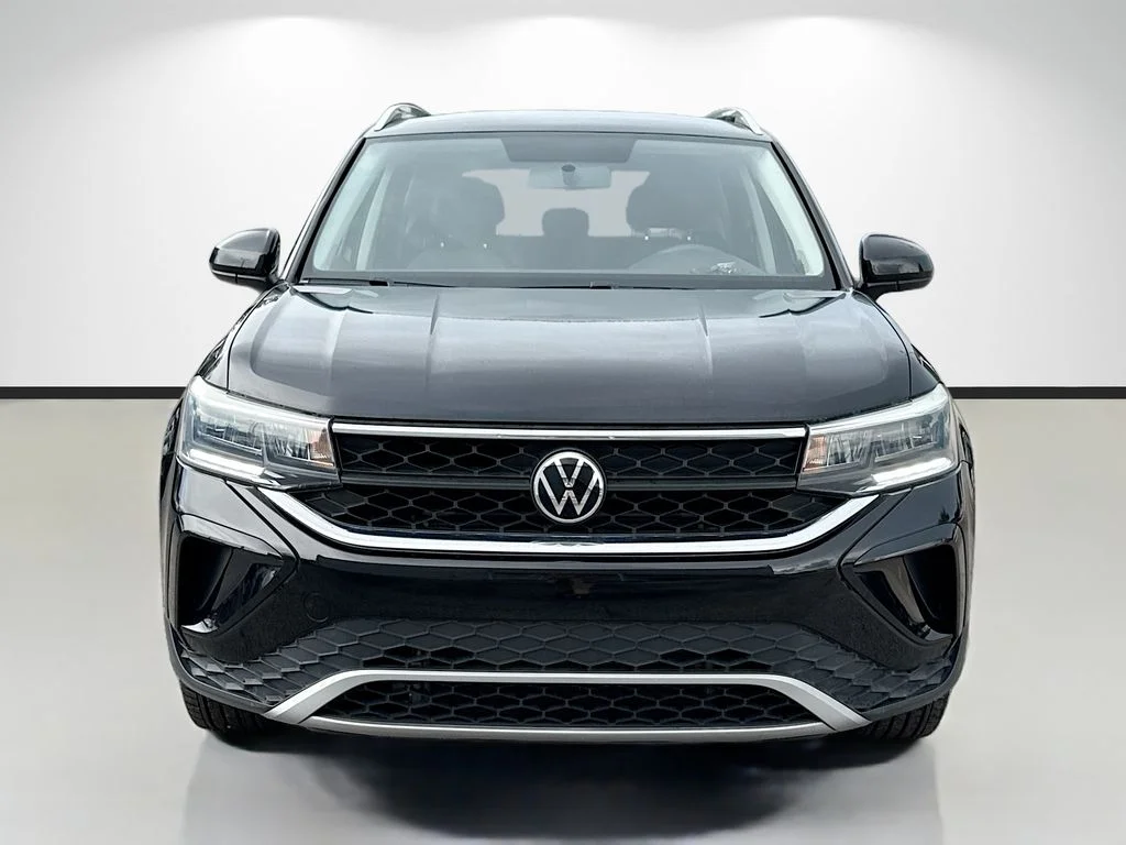 Used 2022 Black Volkswagen 1.5T SE image 8