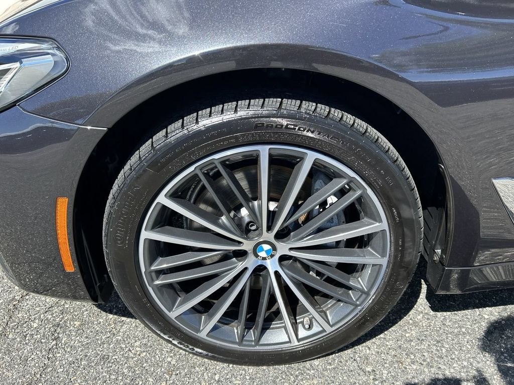 Used 2023 Dark Graphite BMW 540i xDrive image 10