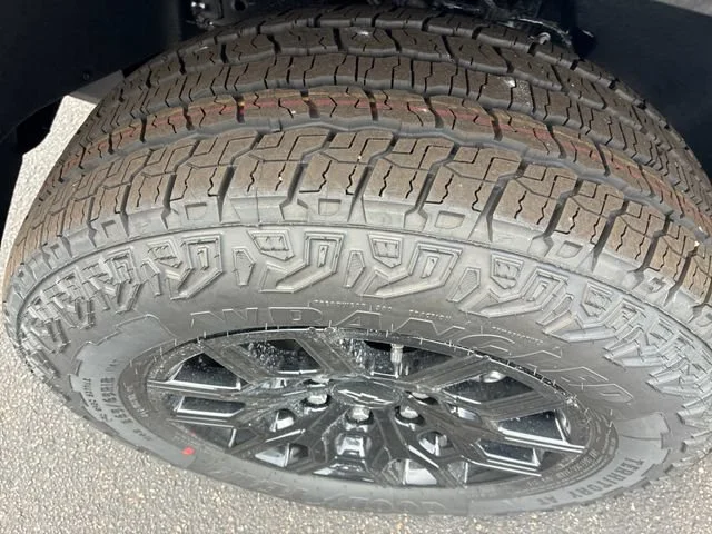 New 2026 Summit White Chevrolet Trail Boss image 32