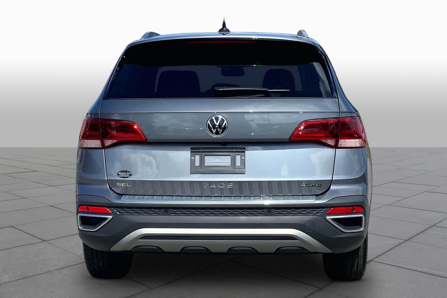 Used 2024 Platinum Gray Metallic Volkswagen SEL image 5