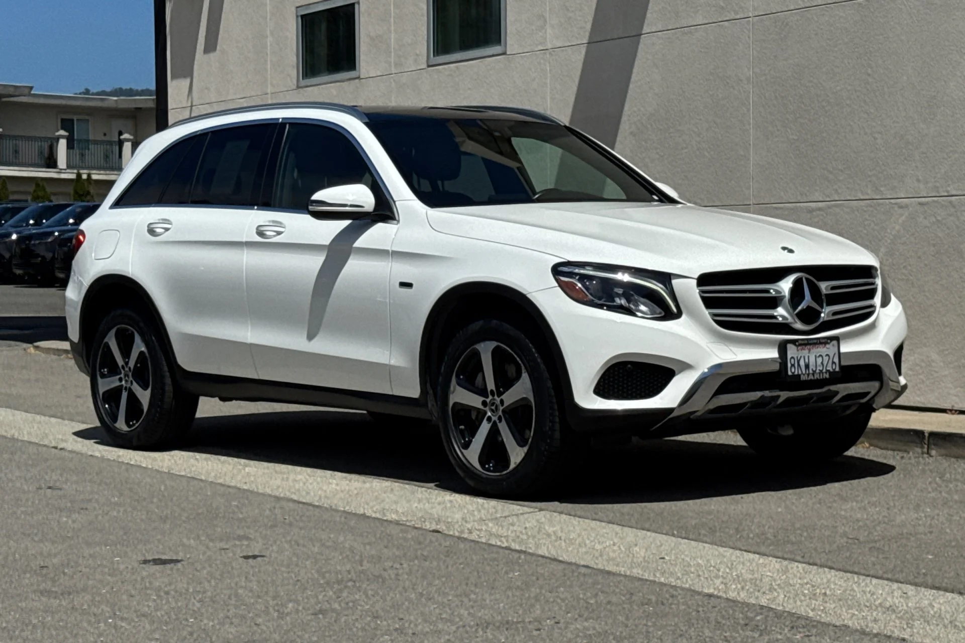 Used 2019 White Mercedes-Benz GLC 350e image 9