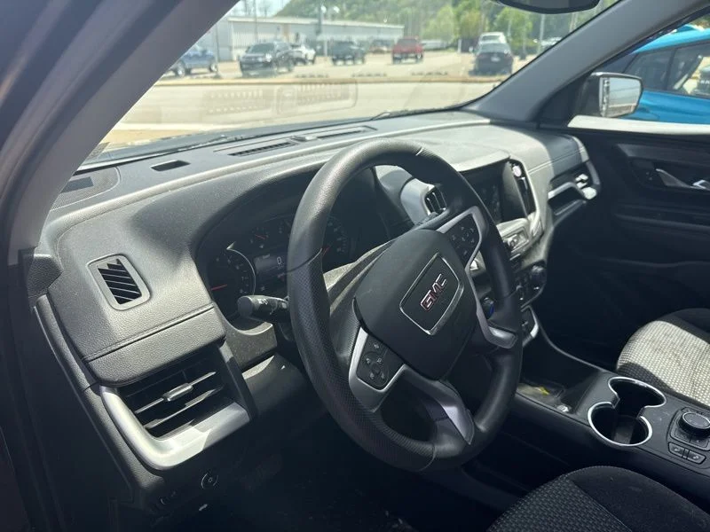Used 2022 Black GMC SLE image 13