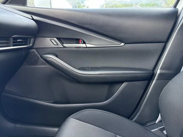 Certified Used 2025 White Mazda 2.5 S image 31
