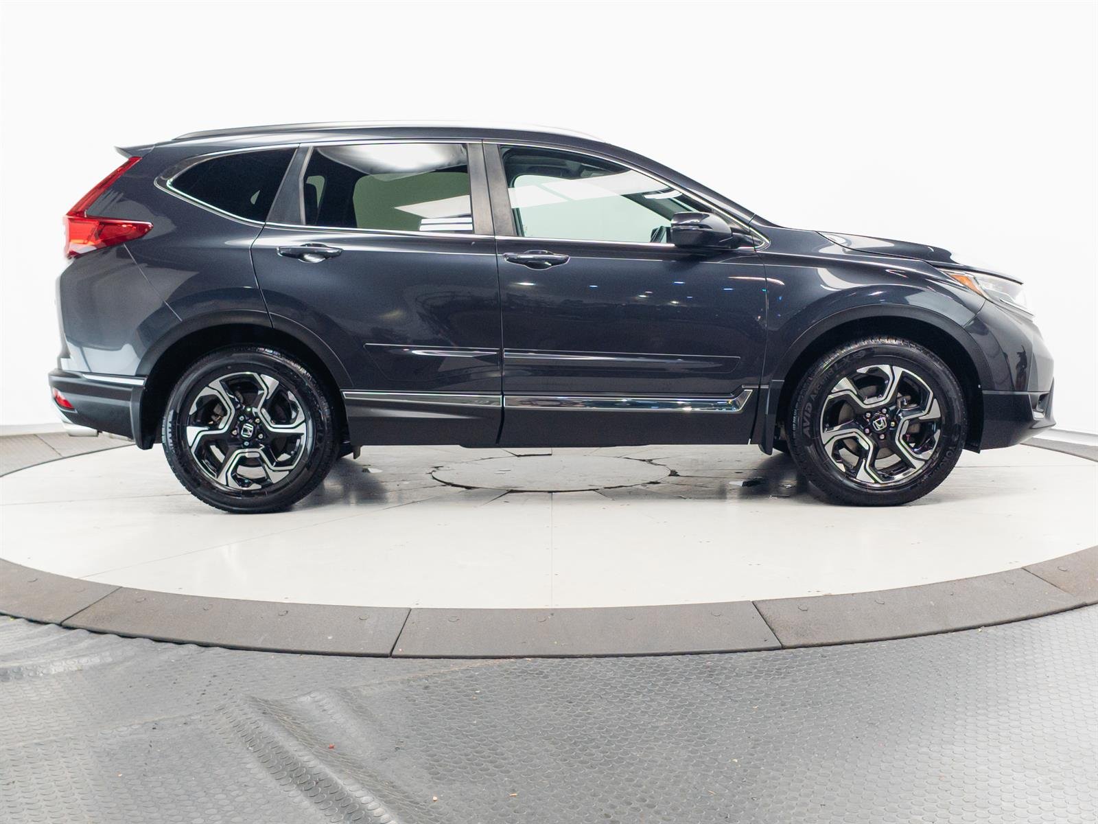 Used 2017 Gray Honda Touring image 13