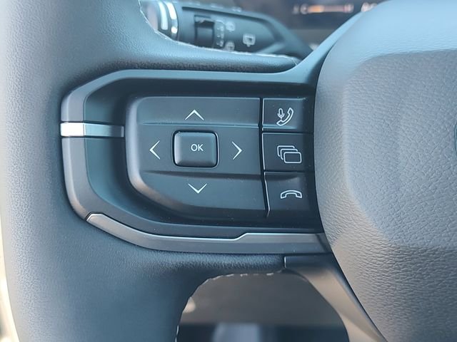 New 2026 Diamond Black Crystal Pearl-Coat Exterior Paint Jeep Limited image 22
