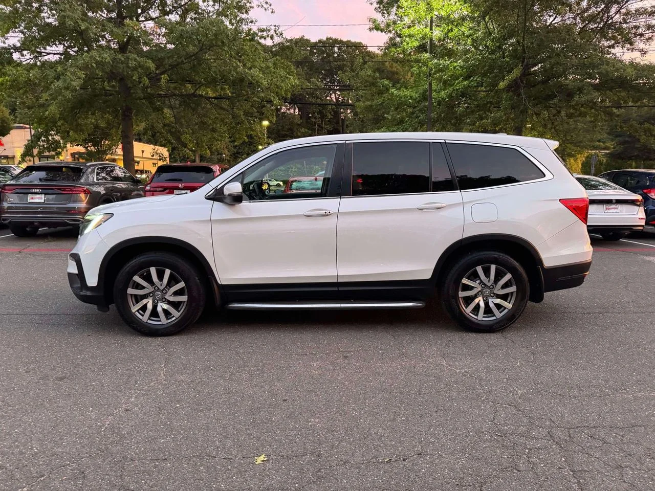 Used 2020 Platinum White Pearl Honda AWD EX-L image 4