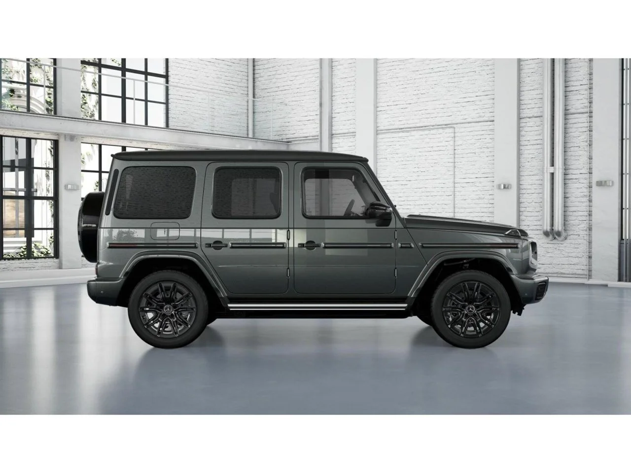 New 2027 MANUFAKTUR Graphite Metallic Mercedes-Benz G 580 image 2
