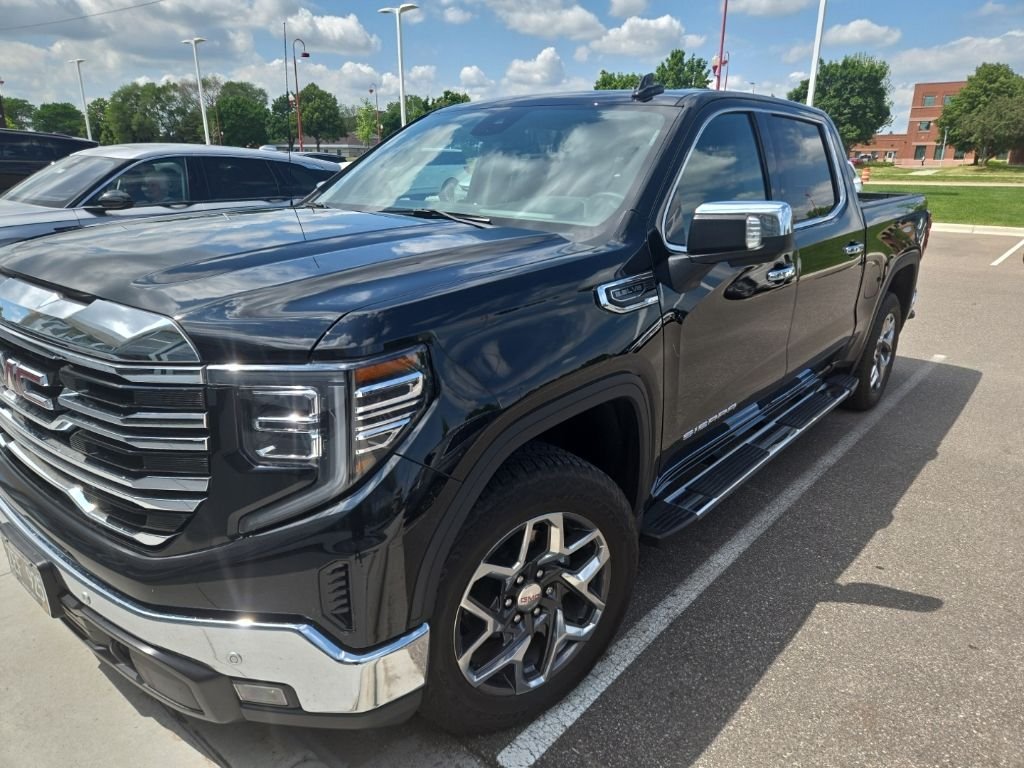 Used 2024 Black GMC SLT image 8