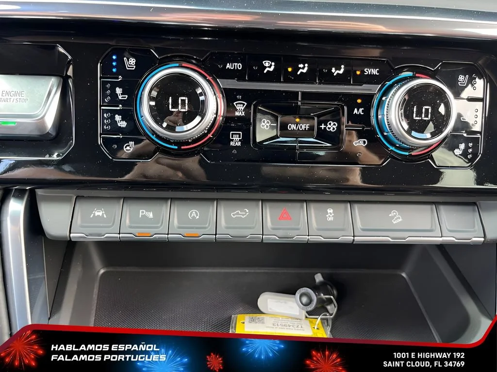 New 2026 Glacier White Tricoat GMC Denali Ultimate image 27
