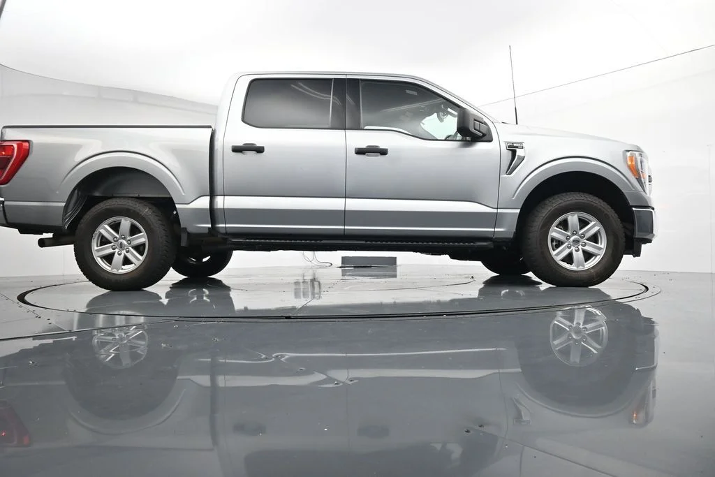 Used 2022 Silver Ford XLT image 32