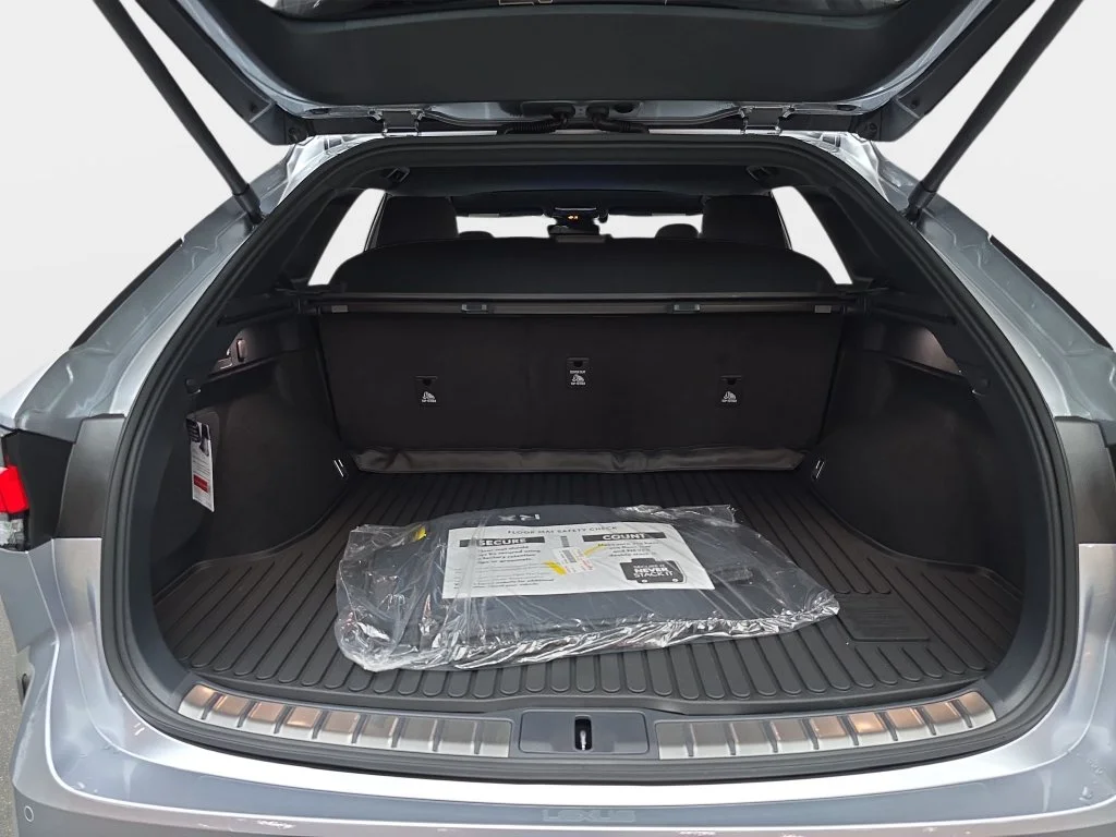 New 2026 Iridium Lexus PREMIUM PLUS image 12