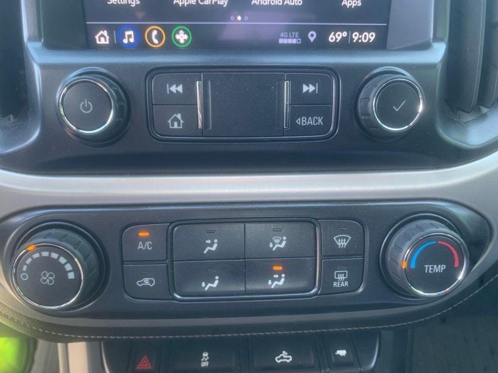 Used 2019 Blue GMC SLE1 image 22