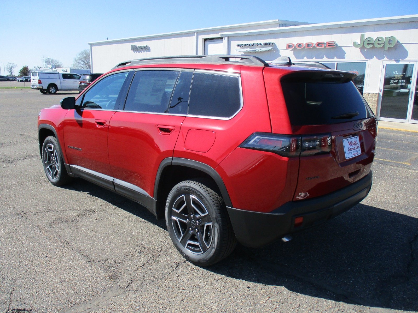New 2026 Red Hot Pearl-Coat Exterior Paint Jeep Laredo image 4