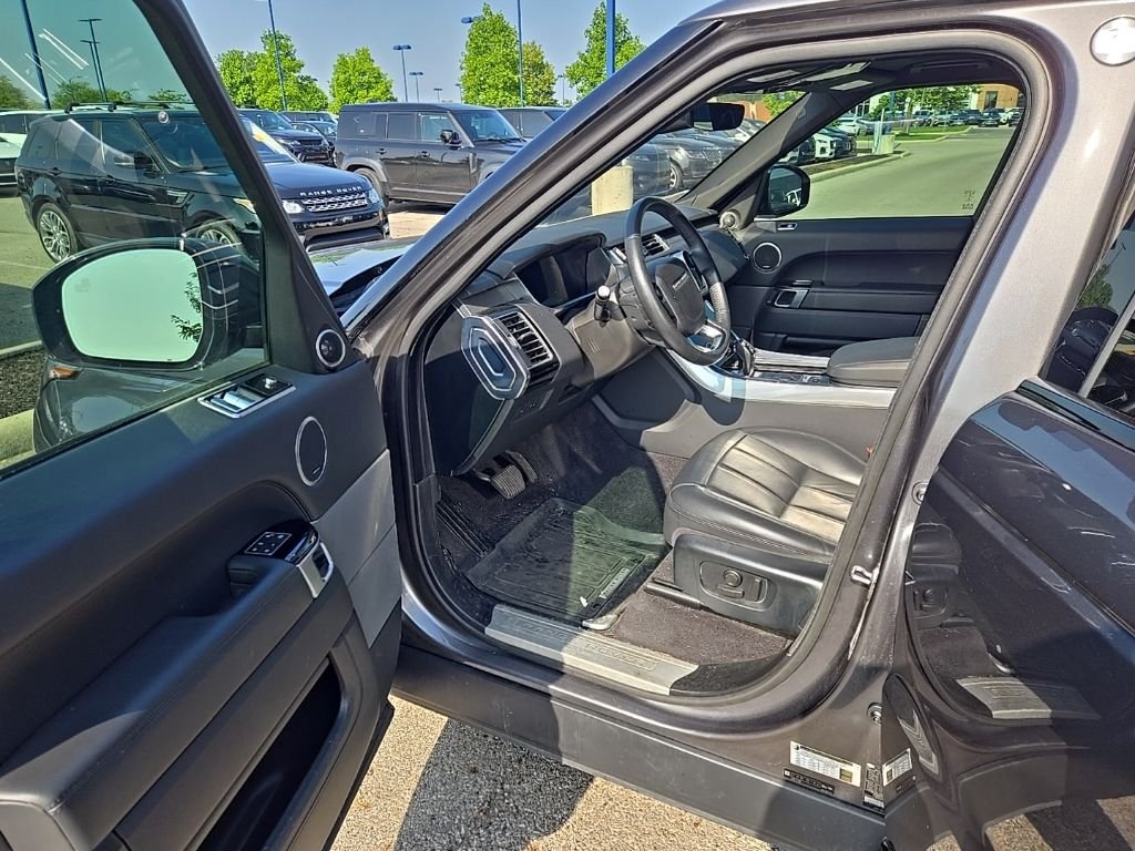 Used 2019 Corris Gray Metallic Land Rover HSE image 16
