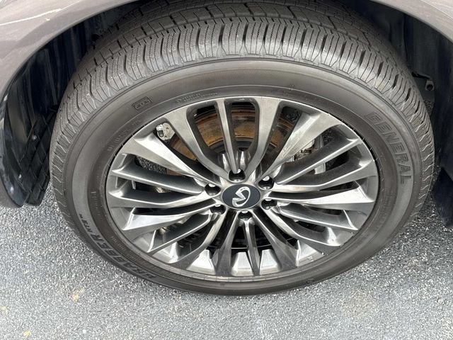 Used 2024 Anthracite Gray INFINITI Sensory image 10