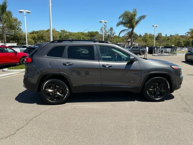Used 2017 Granite Crystal Metallic Clearcoat Jeep Limited image 9