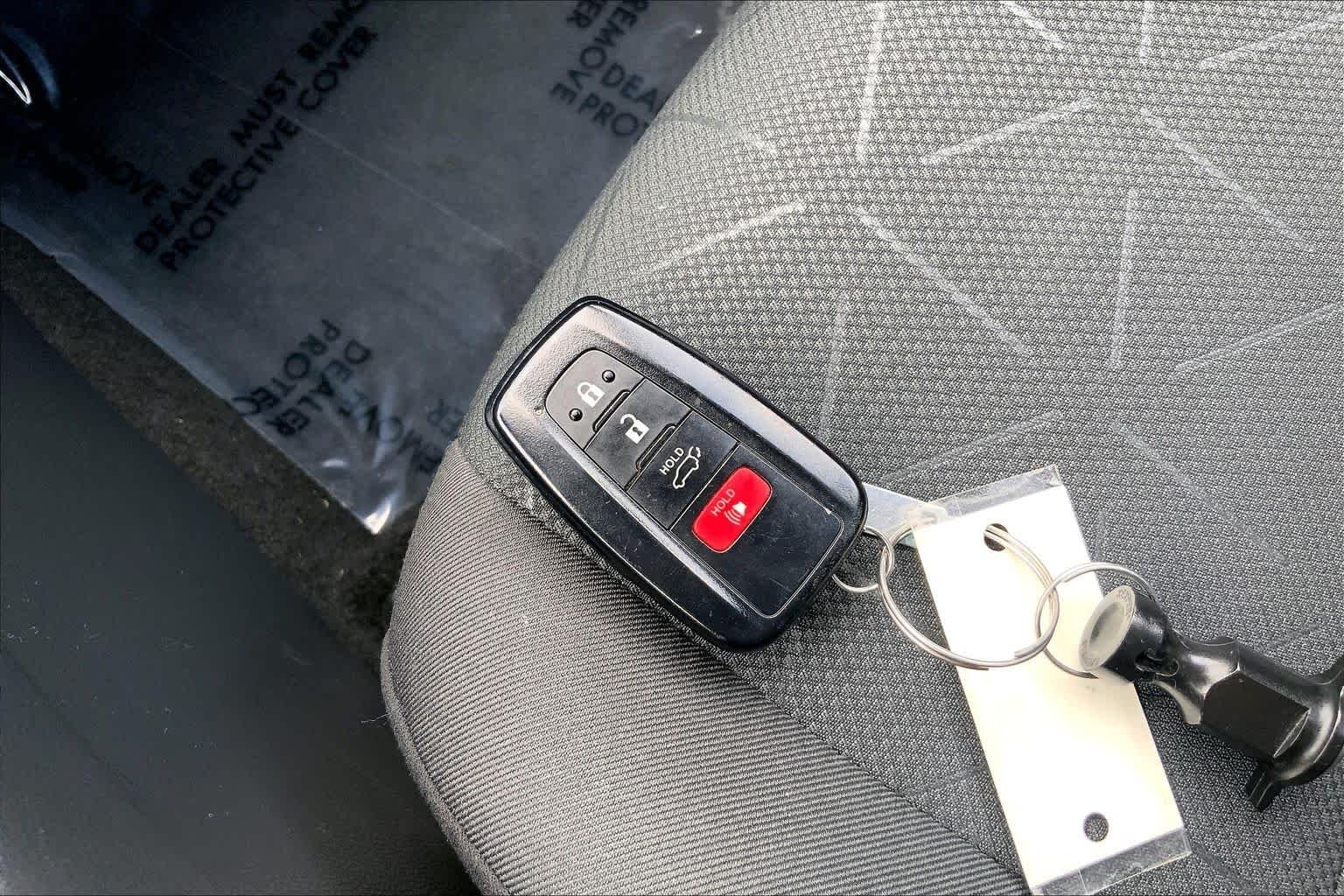 Used 2024 Magnetic Gray Metallic Toyota Hybrid XLE image 15