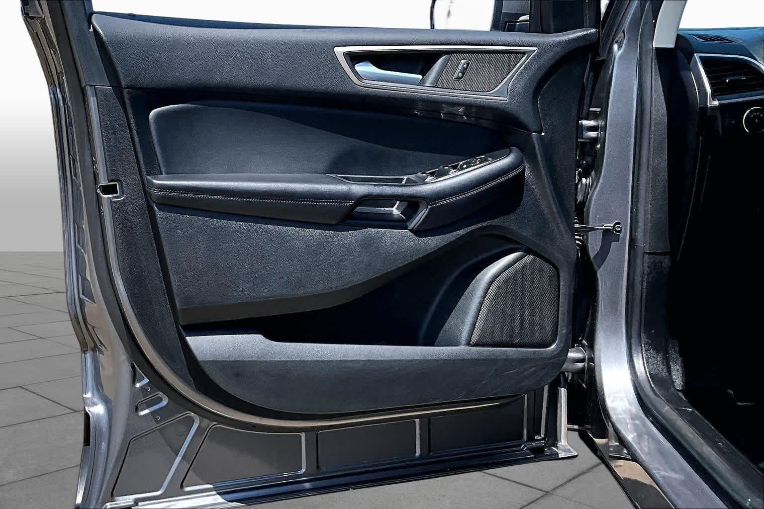 Used 2022 Carbonized Gray Metallic Ford SEL image 22