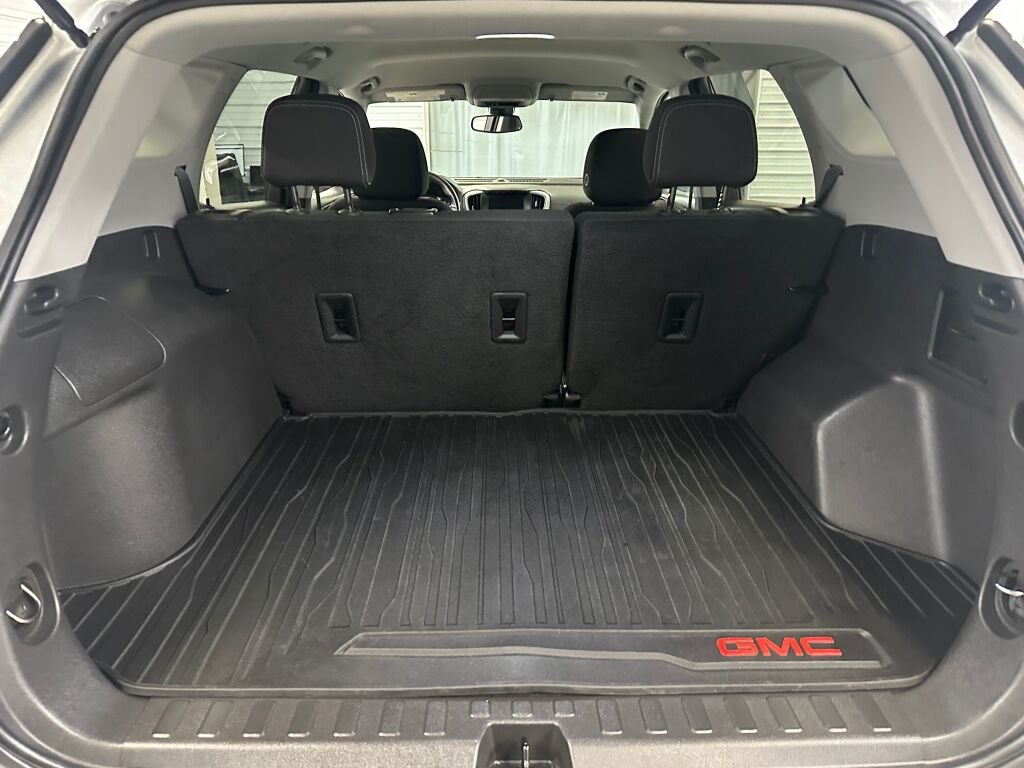 2023 GMC Terrain SLE - Photo 23