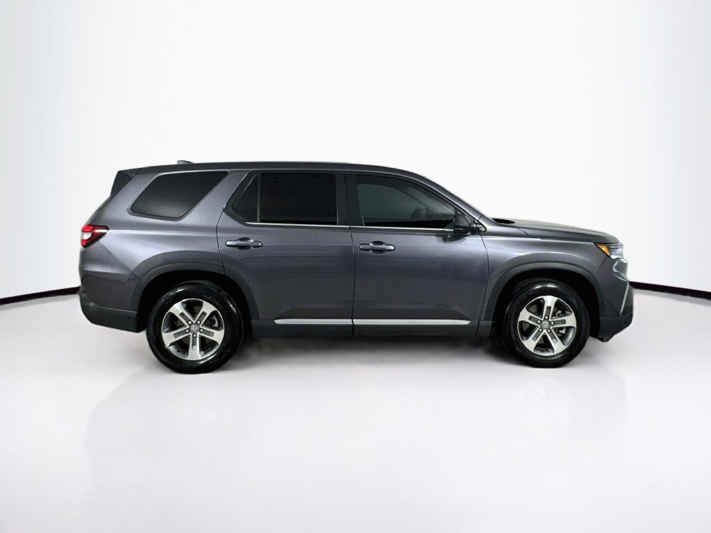 Certified Used 2025 Modern Steel Metallic Honda EX-L image 9