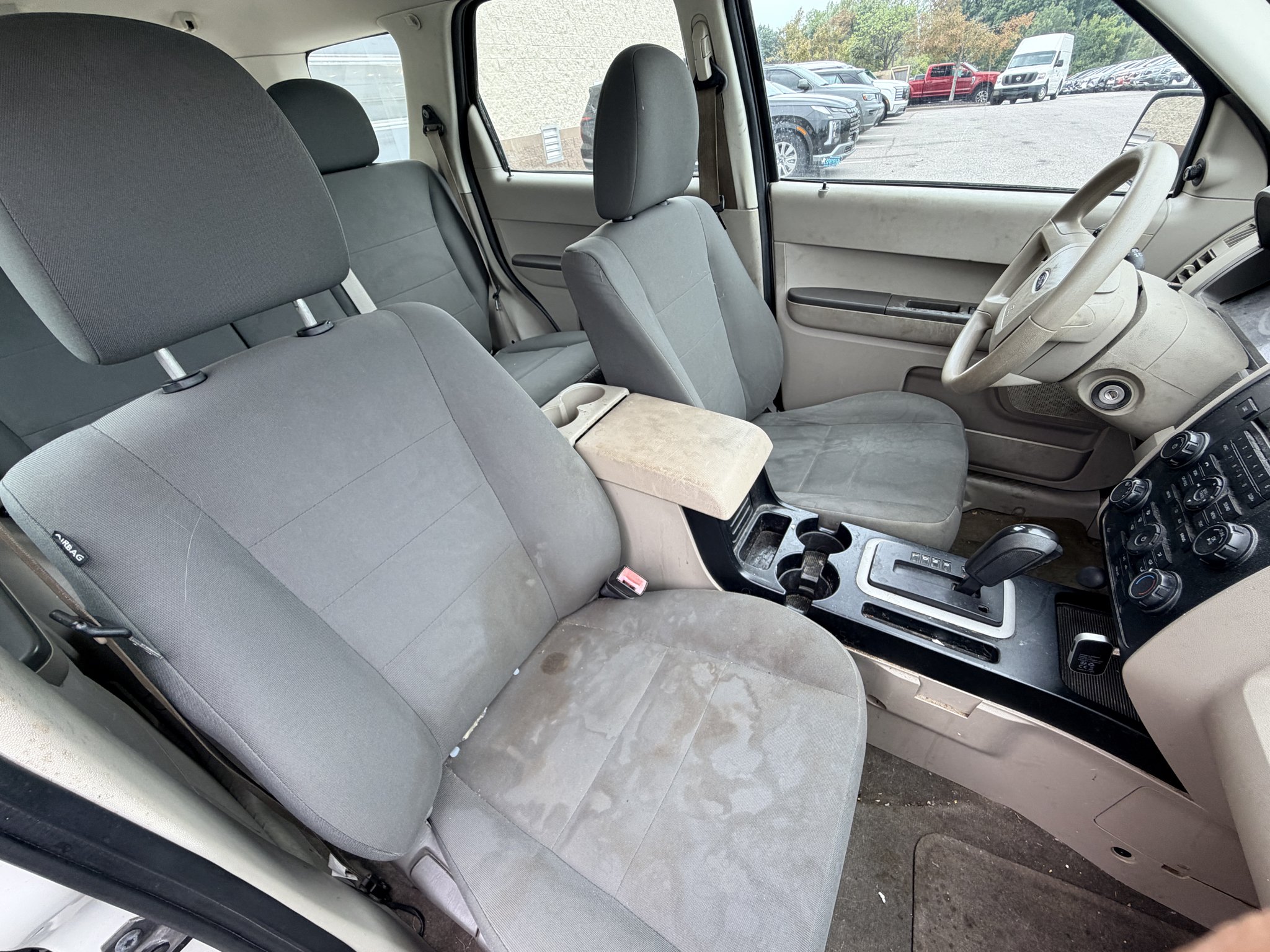 Used 2010 Oxford White (Fleet) Ford XLS image 16
