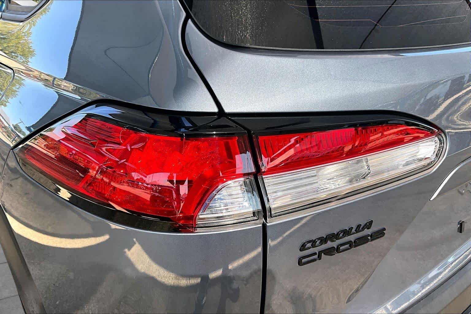 Used 2025 Celestite Toyota Hybrid S image 29