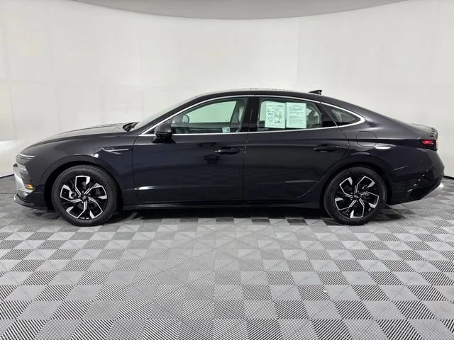 Used 2024 Blue Hyundai SEL image 41