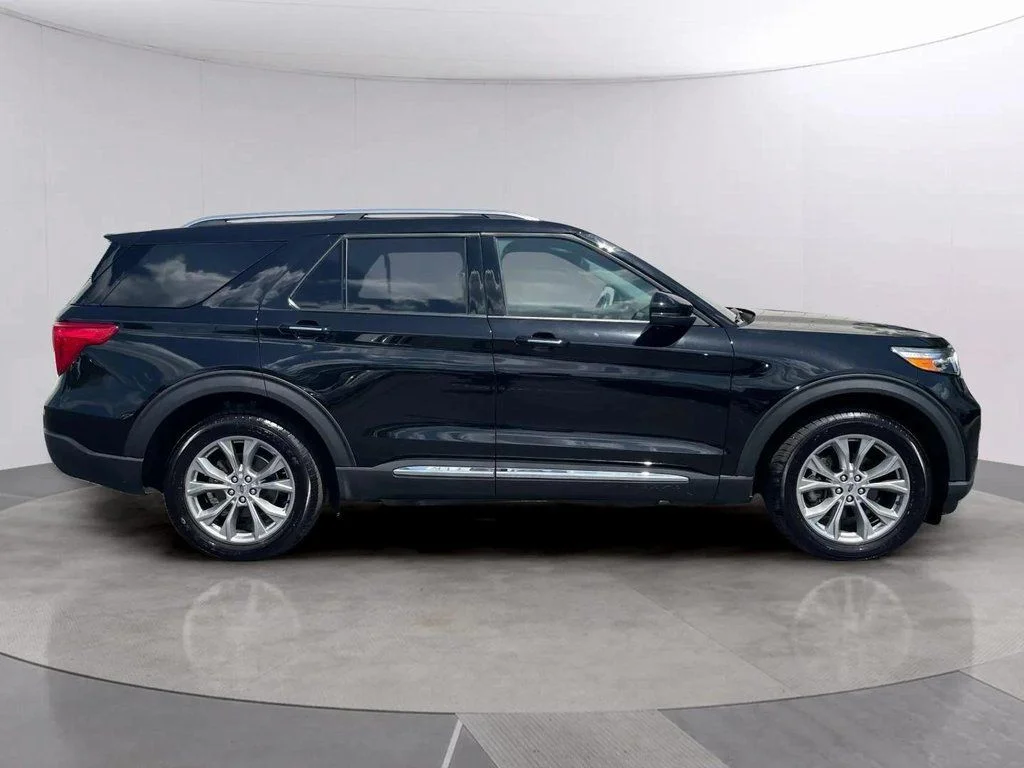 Used 2023 Agate Black Metallic Ford Limited image 6